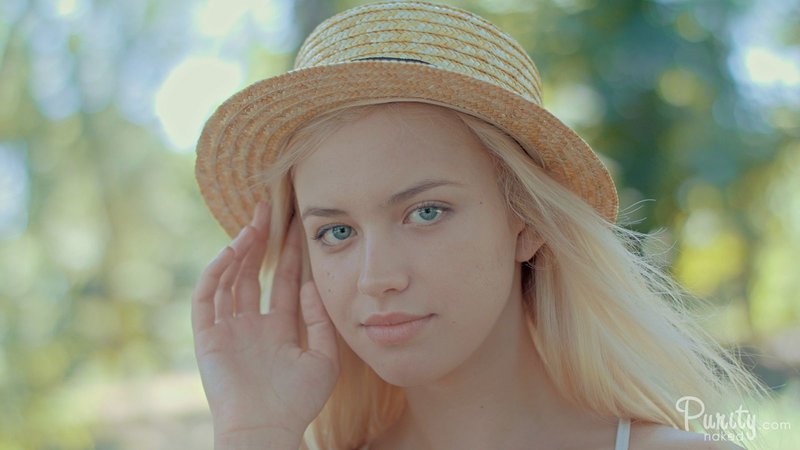 Оксана, 22 года, 5 размер груди
